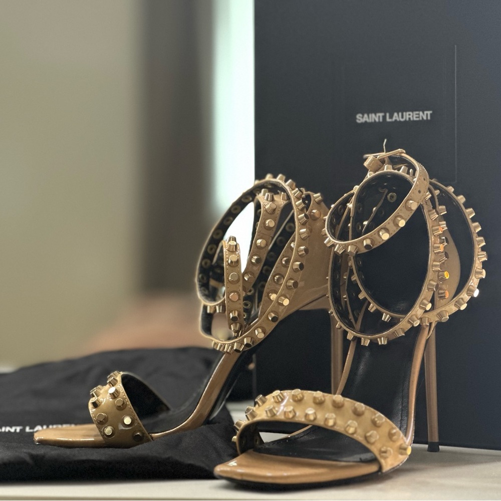 Saint Laurent Patent 105 Studded Heeled Sandals in Beige Size 35